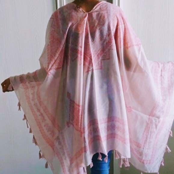 🎉Host Pick🎉Pink Ruana - Picture 3 of 5